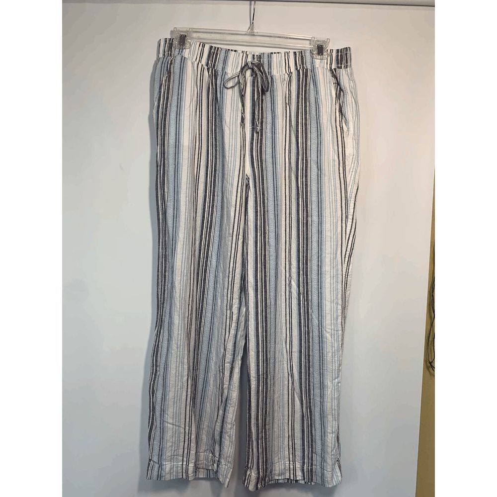 Briggs New York Striped Straight Leg Pants